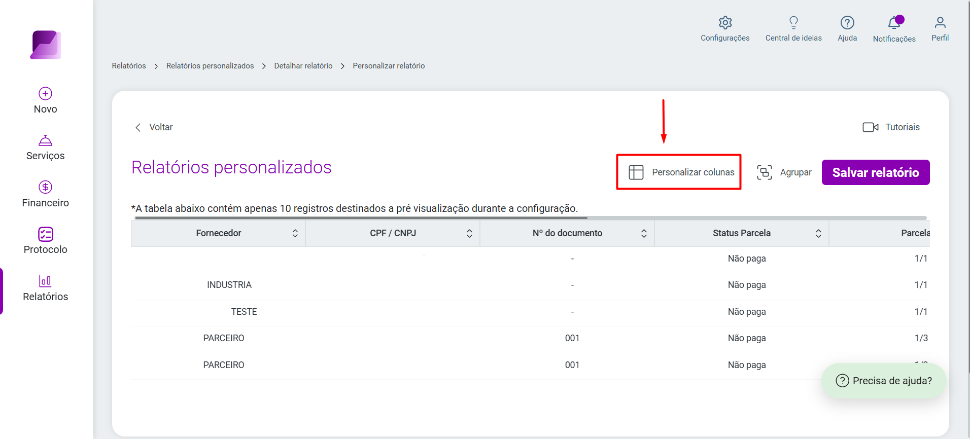 Tela de 'Relatórios personalizados', destacando a opção 'Personalizar colunas' para incluir ou remover dados do relatório.