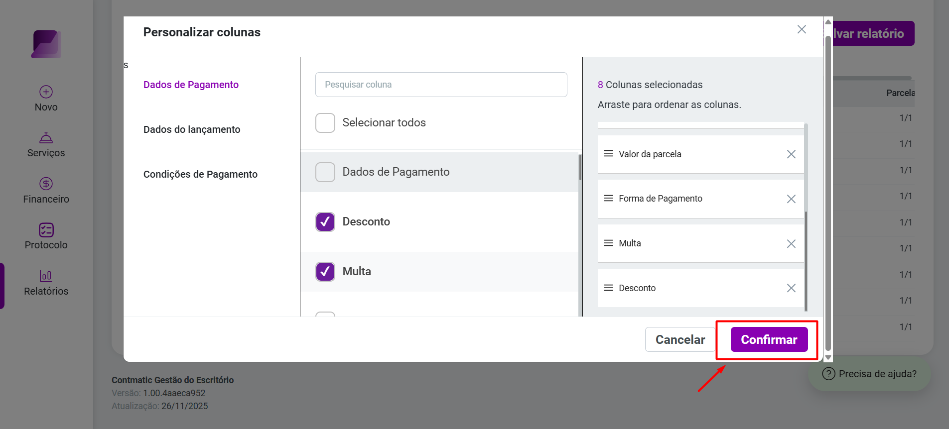 Janela 'Personalizar colunas' com lista de opções selecionáveis. O botão 'Confirmar' está destacado para salvar a configuração.