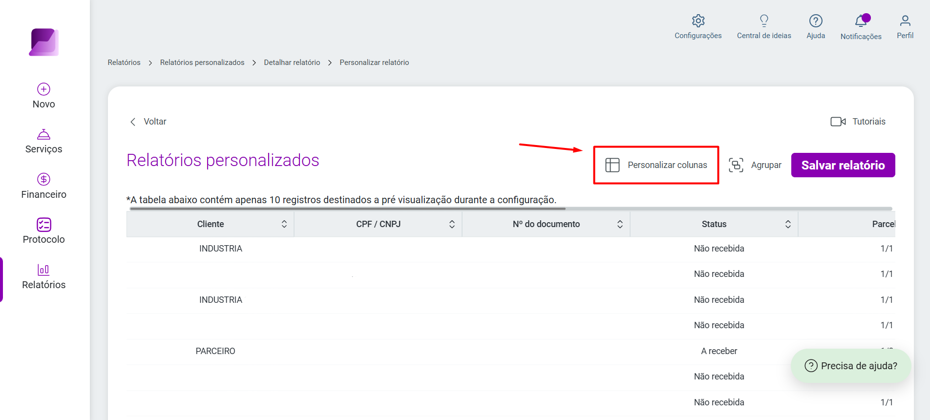 Tela de Relatórios personalizados destacando o botão Personalizar colunas, localizado acima da tabela de registros.