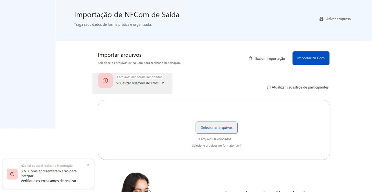 Tela de Importação de NFCom de saída exibindo alerta de erro em 3 arquivos selecionados e link para visualizar o relatório de problemas.
