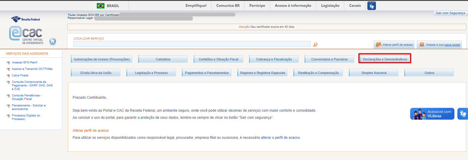 Tela inicial do portal e-CAC da Receita Federal com um destaque retangular vermelho sobre o botão "Declarações e Demonstrativos".
