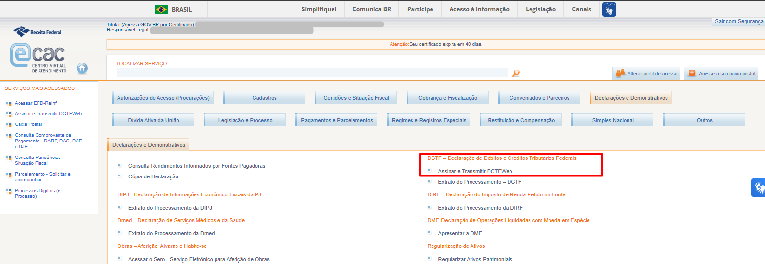 Aba "Declarações e Demonstrativos" aberta no e-CAC, destacando em vermelho a opção "Assinar e Transmitir DCTFWeb".